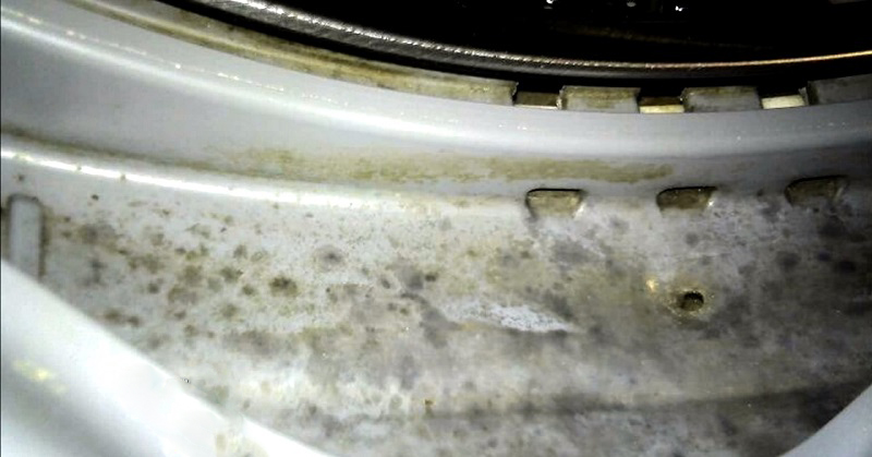 Remove Dangerous Mold From Your Washing Machine With These