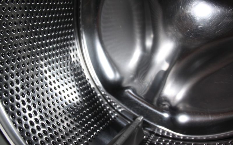 Remove Dangerous Mold From Your Washing Machine With These 2